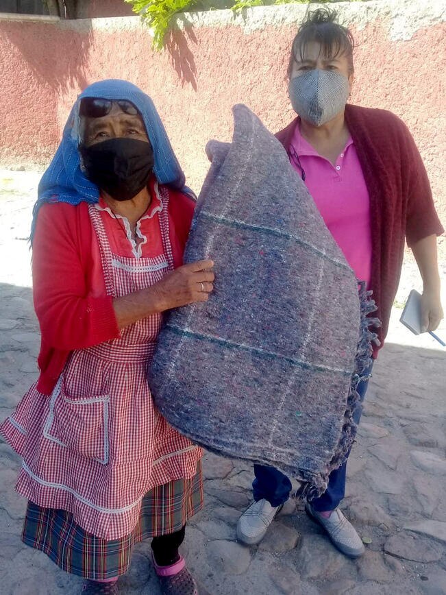 Recolectan en Corregidora 5 mil cobijas para necesitados