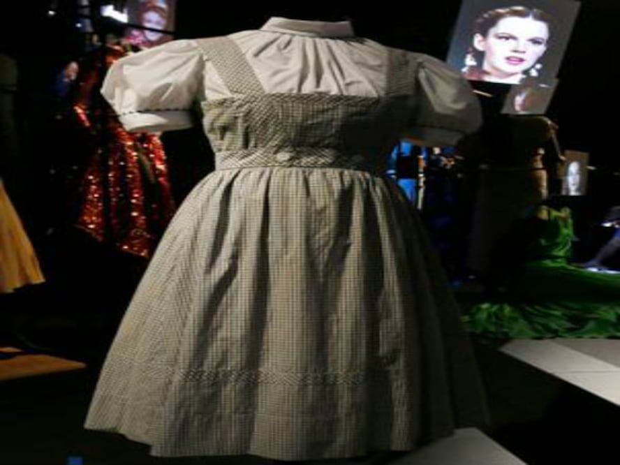 Reúnen los trajes más icónicos de Hollywood