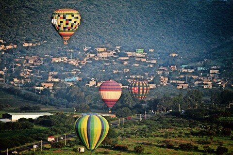 Realizan festival de globos 