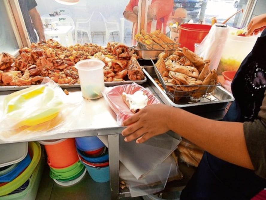 Piden instalar rejillas en puesto de comida