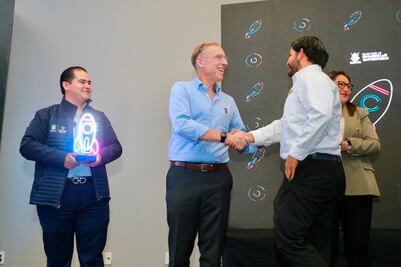 Se gradúan emprendedores del IQEI