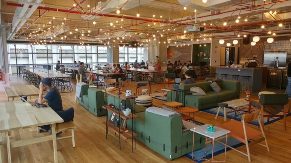 WeWork ofrece espacios desde los 3 mil 750 pesos mensuales. Visita: www.wework.com/es-MX (CORTESIA)