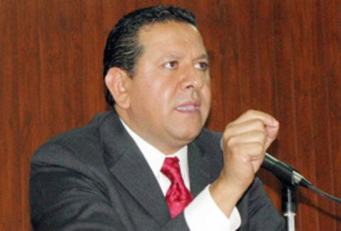 Se registra candidato de unidad en el PRI