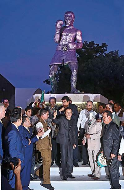 Sin alcohol ni drogas, nadie me gana: JC