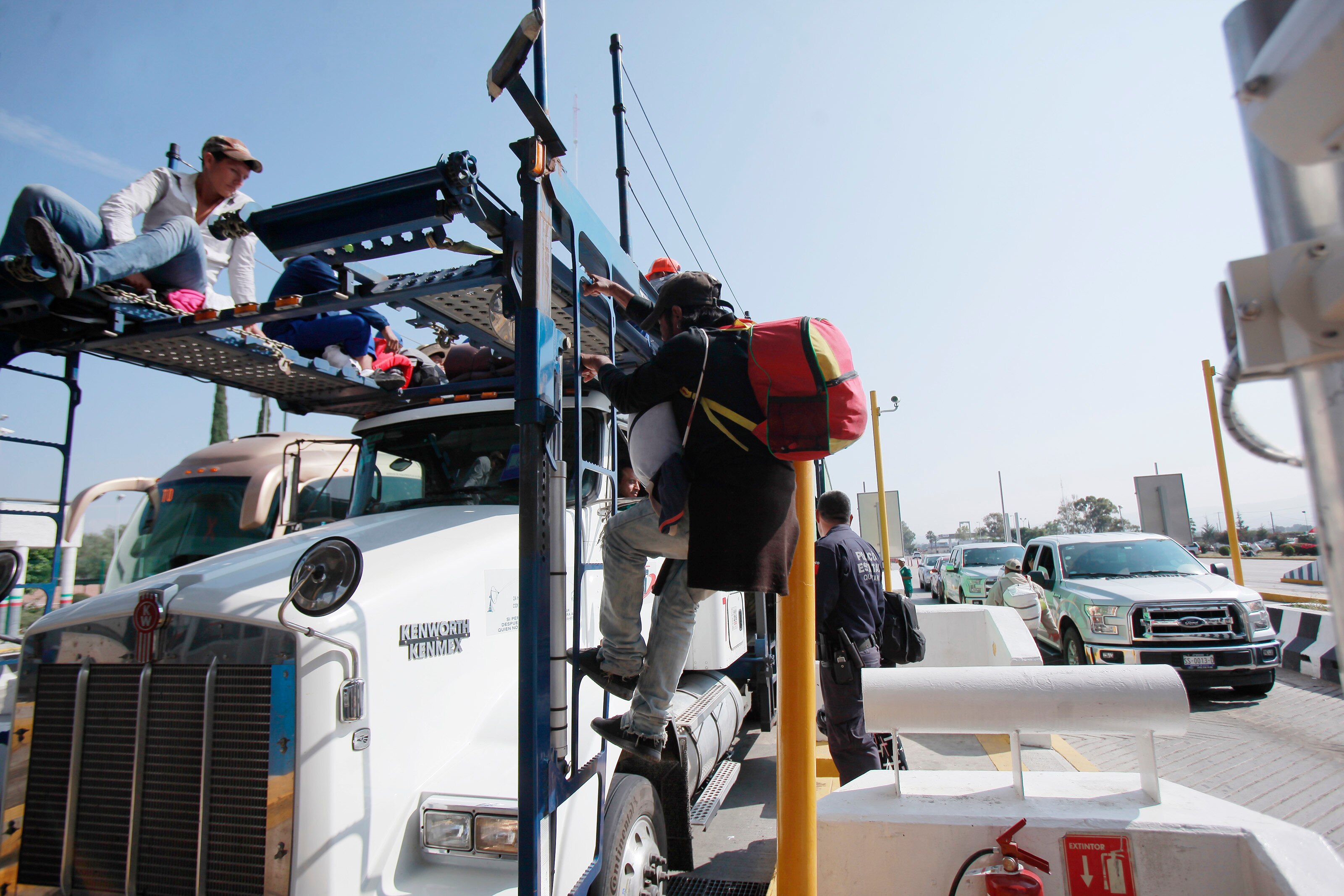 #Avance| Más de 170 migrantes continúan su camino hacia Estados Unidos