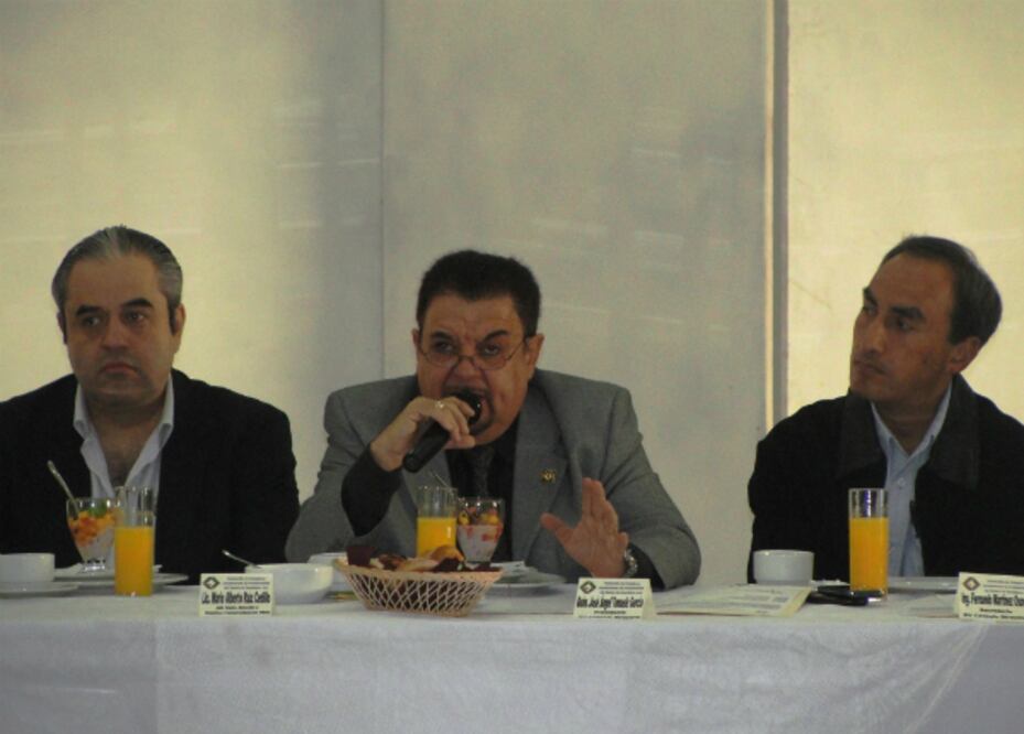 Reconocerá FECAPEQ a Profesionista del Año