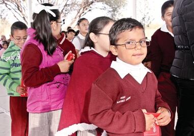 Gestionan recurso para 10 mil pares de lentes