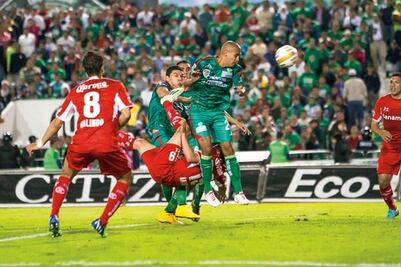 El Diablo Rojo hace de las suyas en la selva