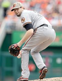 Hammel encamina a Orioles con respaldo
