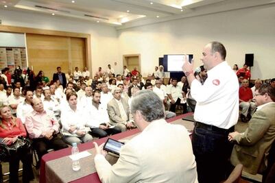 Presenta plan para transporte público