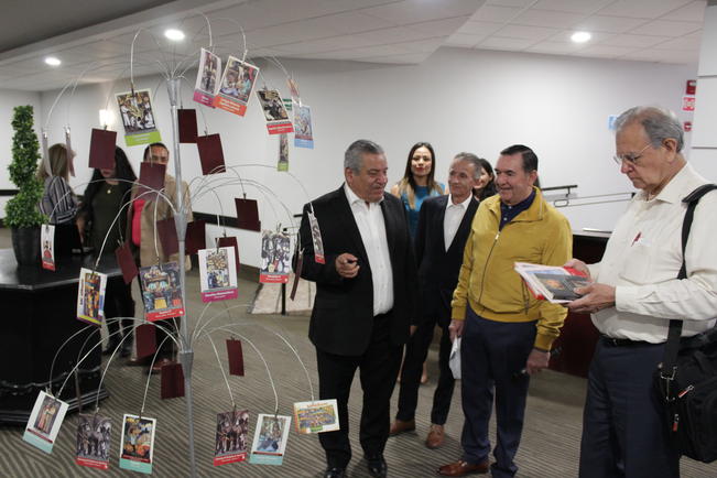 Invaluable labor en pro de la educación