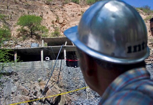 Suspenden operaciones en mina