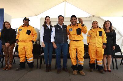 Luis Nava entrega 20 vehículos para Servicios Públicos