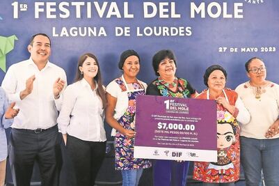Celebran el primer Festival del Mole