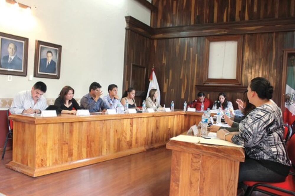 Llaman a comparecer a ex servidores de SJR