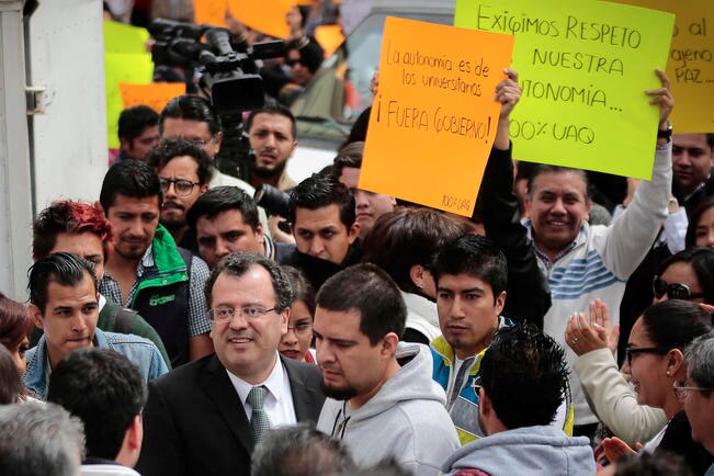 Gilberto Herrera exhortó a la sociedad queretana a acercarse a conocer en qué se invierten los recursos públicos otorgados a la UAQ (OBTURE PRESS)