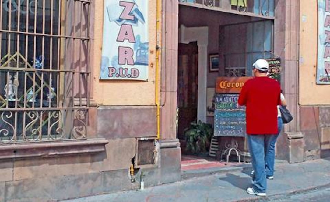 Se quejan por antros del primer cuadro