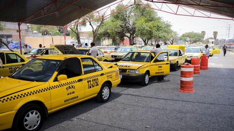 Inicia revisión mecánica de taxis