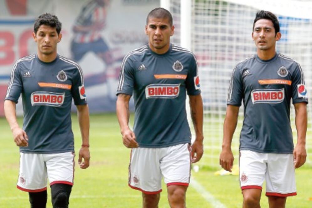 Carlos Salcido pide no dejar de luchar en el Guadalajara