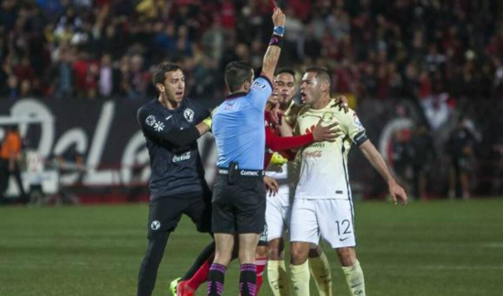 Pablo Aguilar y Enrique Triverio suspendidos por un año