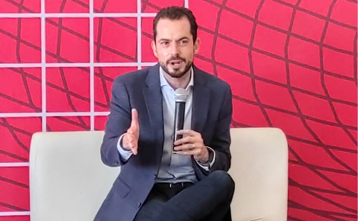 AMLO miente 65 veces al día: Paul Ospital