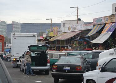 Vuelven asaltantes a Central de Abastos