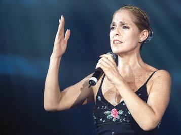 La ‘leona’ canta a más de  3 mil asistentes