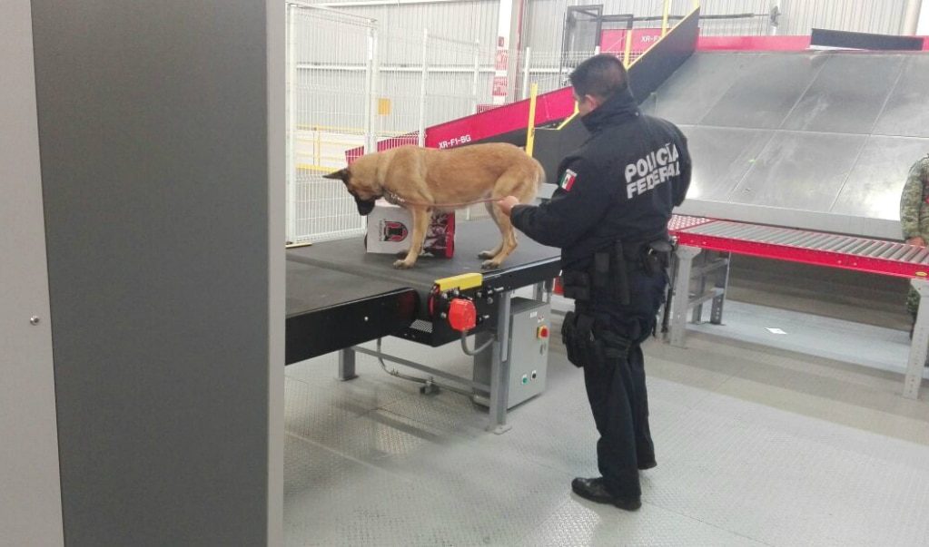 Decomisan un kilo de cristal en el AIQ