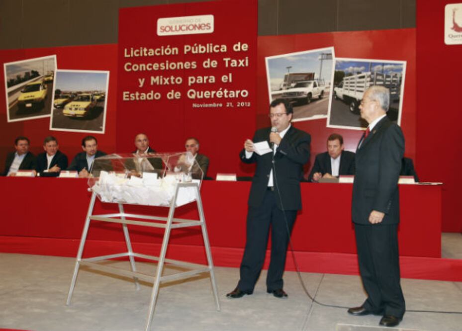 Sortean 939 concesiones de taxi y mixto