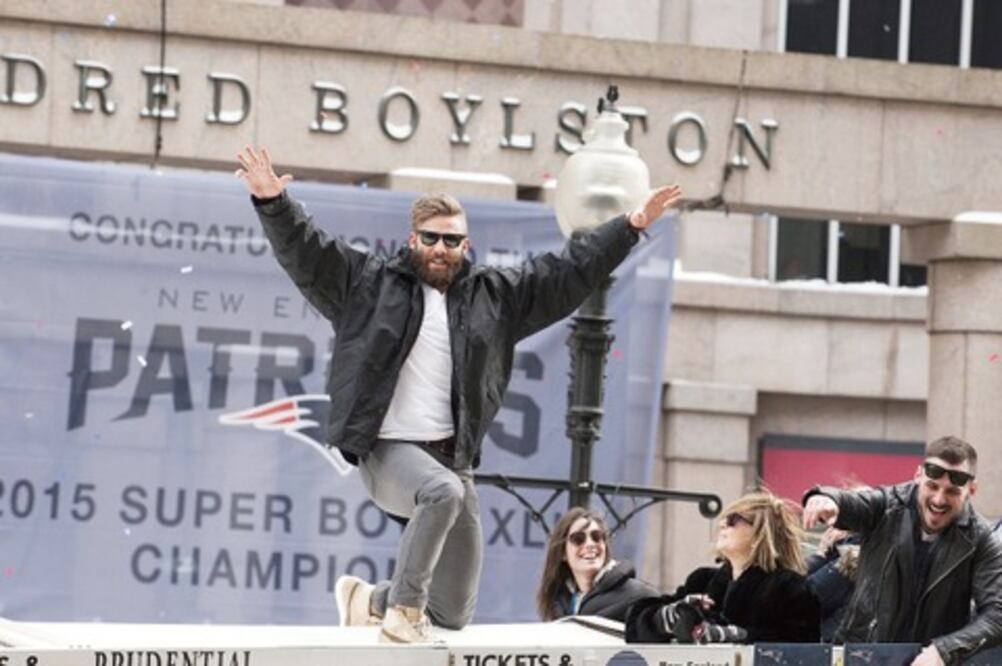 Joven que ‘balconeó’ a Edelman se disculpa