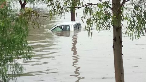 Colapsa carretera a San Luis Potosí por torrencial lluvia