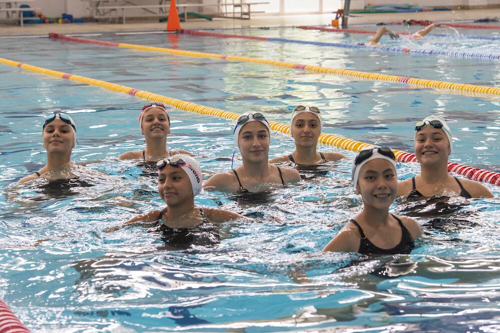 NADADORAS ARTISTICAS QUERETANAS DE CATEGORIA INFANTIL Y JUVENIL