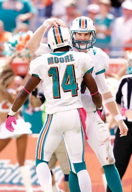 Tannehill resucita a los enrachados Delfines