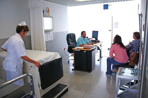 Debaten tema de simulación clínica