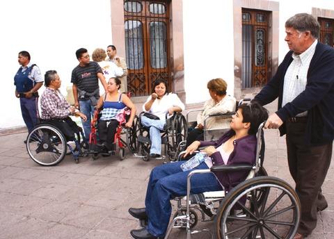 Piden respetar a personas con discapacidad