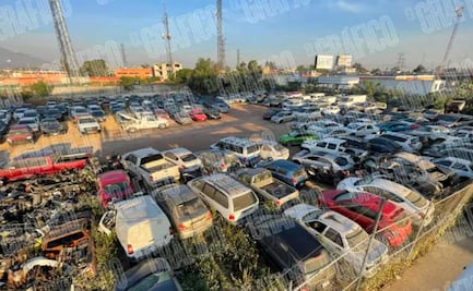 Hallan cadáver en cajuela de auto que estaba en corralón de Ecatepec