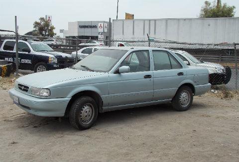 Entrega placas con reporte de robo