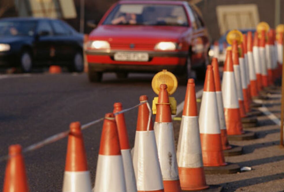 Detenidas obras carreteras en 27 estados