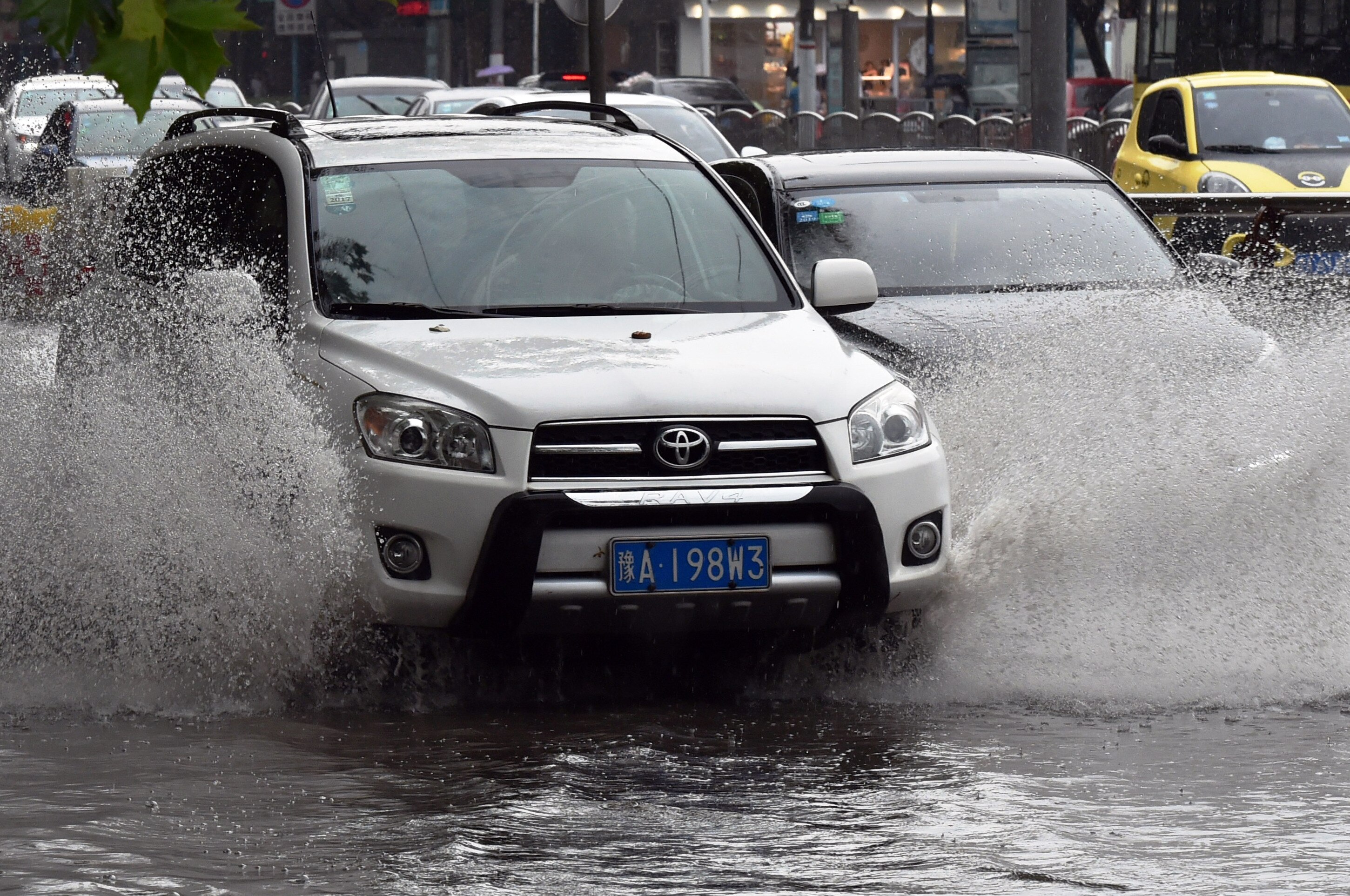 Para las próximas horas se prevén tormentas intensas en 16 estados del país