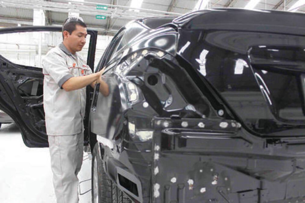 Va FDS a Francia e Inglaterra para atraer más inversiones