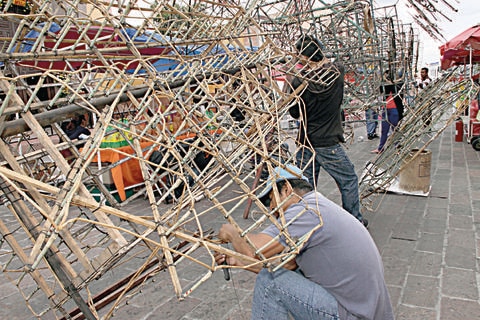 Buscará Obispo promover uso responsable de pirotecnia
