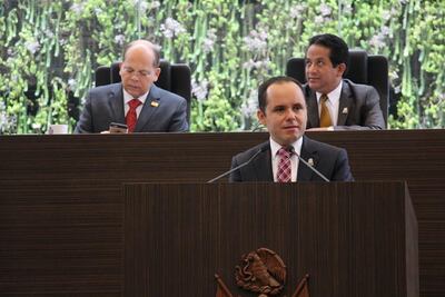 Ven panistas “echar atrás” gasolinazo