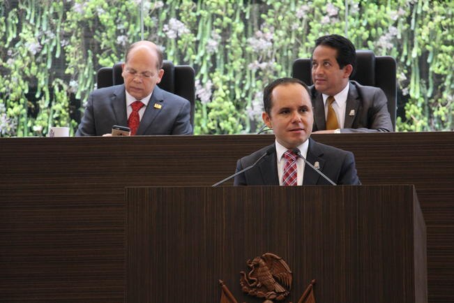 Ven panistas “echar atrás” gasolinazo