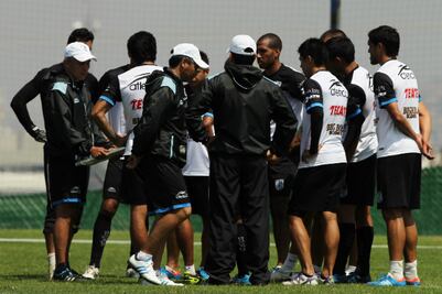 Gallos en amistoso contra Celaya