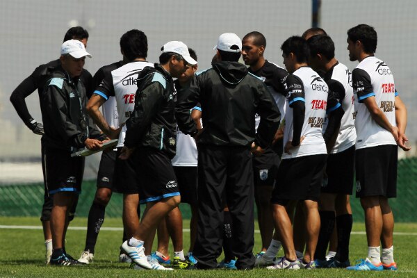 Gallos en amistoso contra Celaya