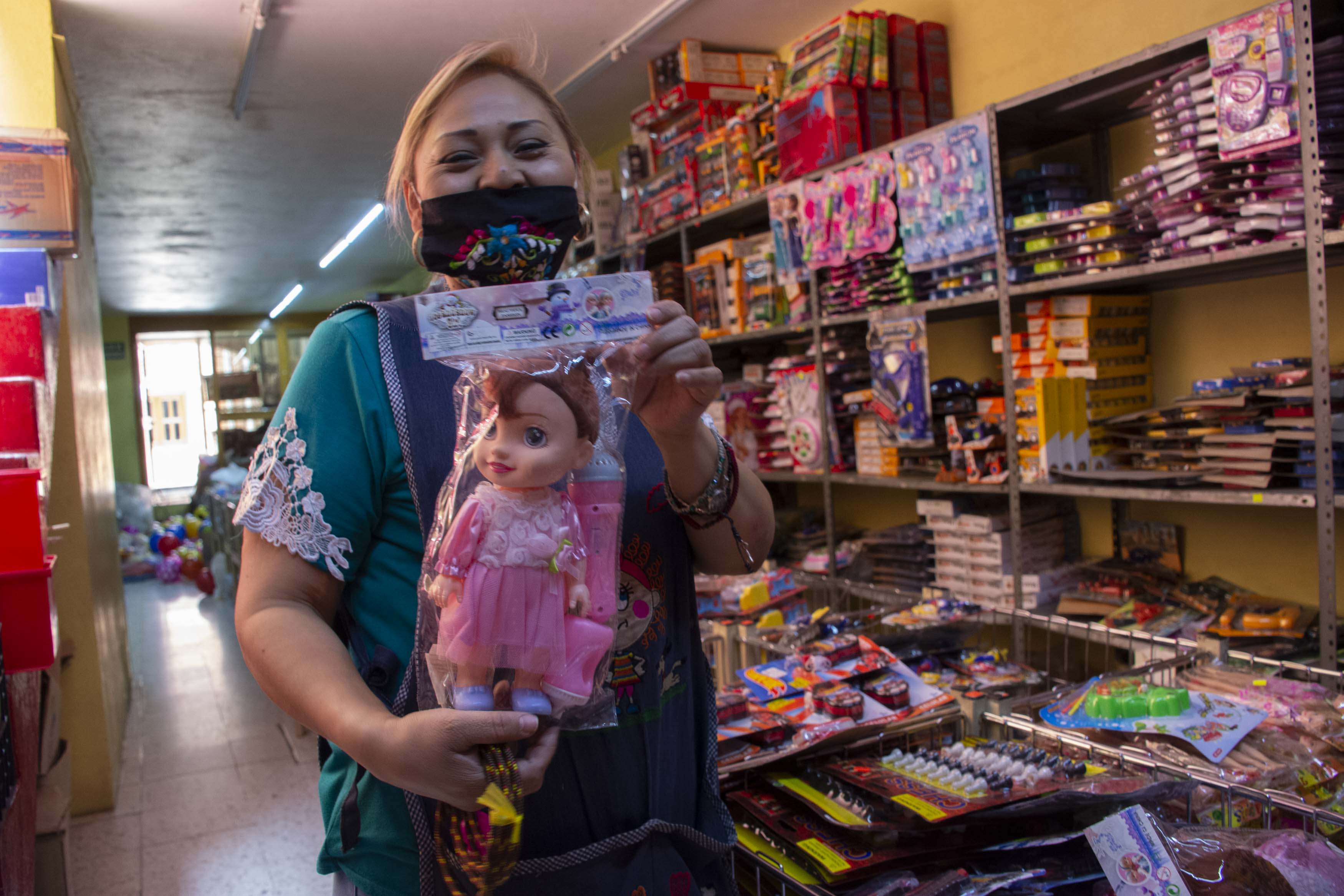 No hay clases ni fiestas infantiles que motiven la compra de juguetes