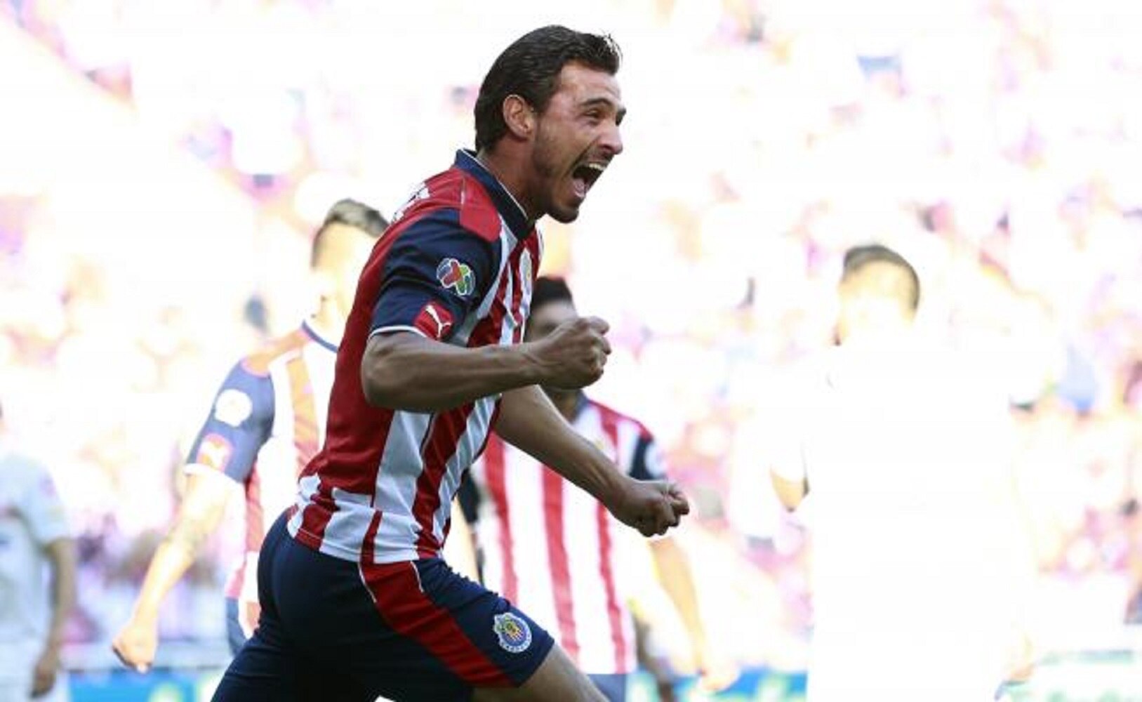 Oswaldo Alanís jugará con Chivas