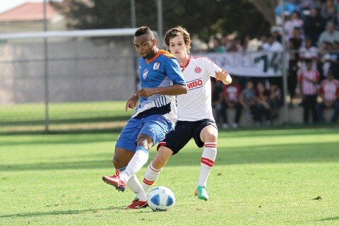 Gallos Blancos golea