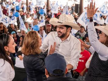 Lupita Murguía y Agustín Dorantes cierran precampaña