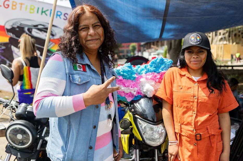 Melba Rubí, conocida como “Melbis", y su hija Vicky. | Foto: Hugo Salvador.